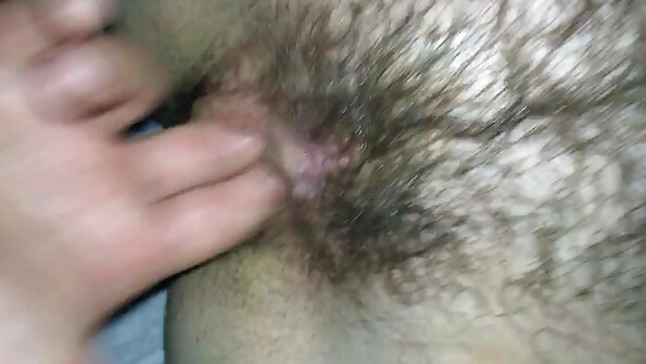 Makeat tytöt Britney Amber ja Lily Moon nauttivat rakkaudesta