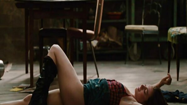 Upea ja ujo arabi vauva massiivinen tissit imee ja helvetin sisään pov