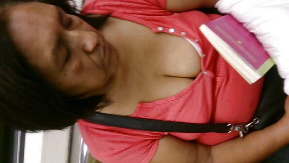 Iso mulkku jaettu kahden slutty pornotähden cunts