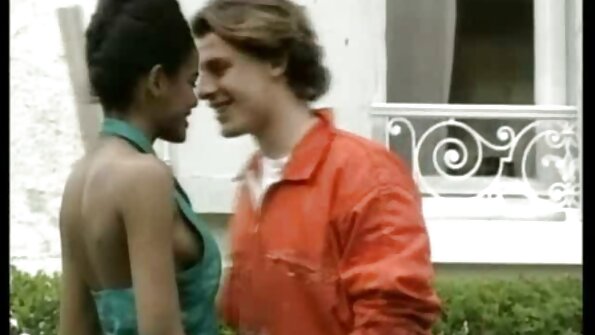 Pojan kurja päivä paranee naisen mekaanikon kanssa harrastetun seksin jälkeen