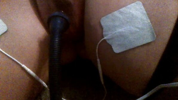 Kuuma ja kinky poliisi saa pois hänen univormunsa ja sitten hän saa perseestä