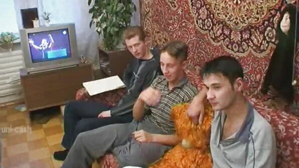 Kotiäiti nussii tumma mulkku jätkä hänen keittiö