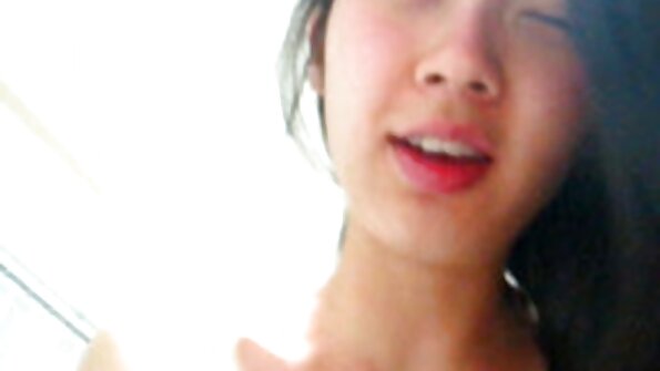 Hierontapöydällä soi seksikäs ja himoinen kohtaus