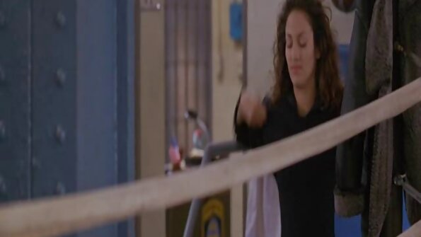 Aasialaiset tyttö Yui Nishikawa saa perseestä sisään kolmikko