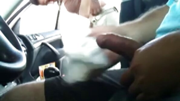 Kuuma elin kolumbialainen vauva vie jokaisen tuuman munaa sisäänsä