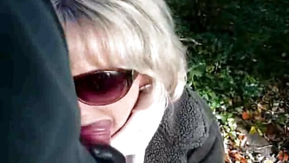 Alaston teini hallitsee pöydällä salaperäinen mestari