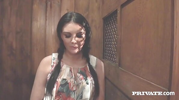 Makea teini on tuhma anaali seksiä minihame