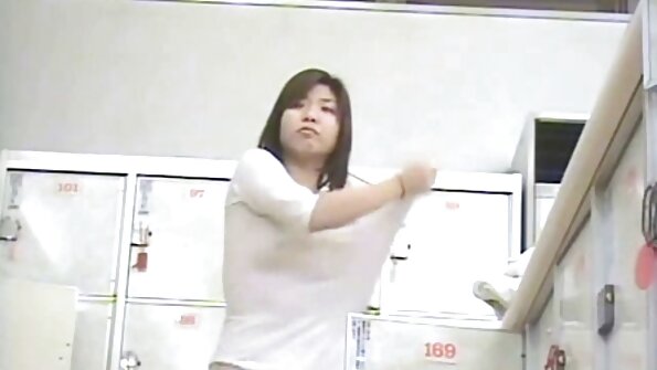 Eebenpuu rakkaus koskettamalla butt posket perseestä märkä reikä