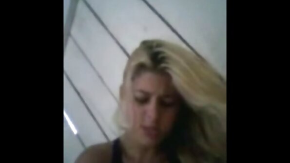 Kaareva tipu suorittaa haasteen ja palkitaan seksi