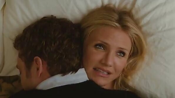 Myyntikonsultti saa kiinni latinalaisen kauppiaan, joka ostaa seksin kautta