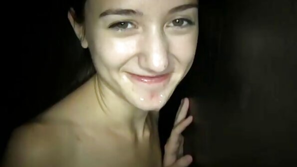 Kaveri nussii itämaista tyttöystävää käyttäen vain tärinää ja sormia