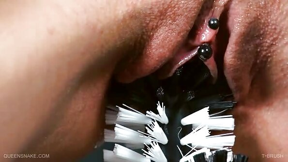 Iso kalu hovimestari ja slutty isot tissit nainen helvetin