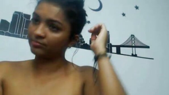 Vauva ei voi edes liikkua koneen perseestä pyykkipojat päällä