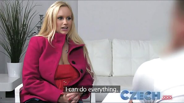 Blondi vauva isot tissit kyytiä kova ripustettu nasta