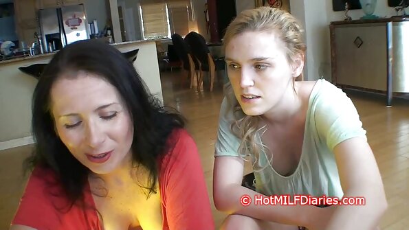 Pillu ja perse kuuma lutka täynnä hänen iso kalu ulkona