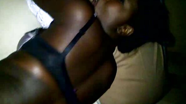 Brittiläiset vauvat vuorotellen saavat valtavan kukon