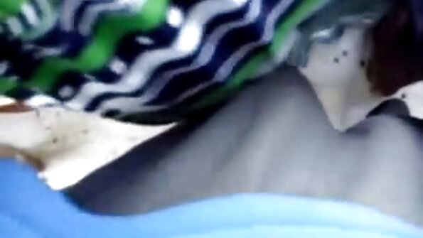 Nainen peitetään vartalomaalilla ja sitten hän on perseestä