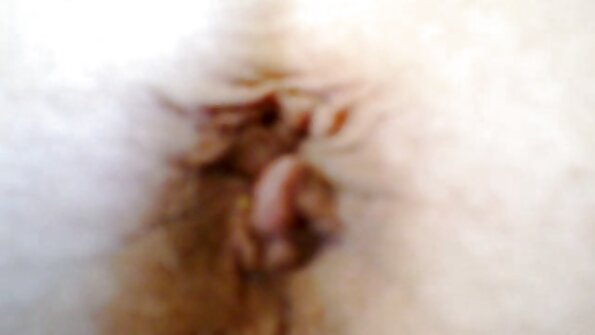 Aistillinen hussy ei ihaile mitään parempaa kuin rakastua tuntemattomaan