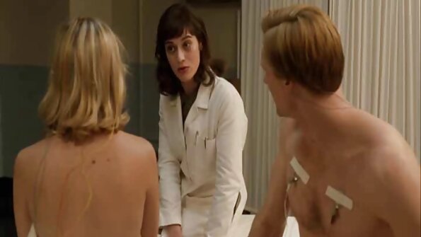 Makea blondi kauniisti perseestä aikana debyytti porno ampua näyttelijä