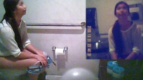 Inkivääri tytöt saada reipas vuonna kusipää lapping lesbo kohtaus