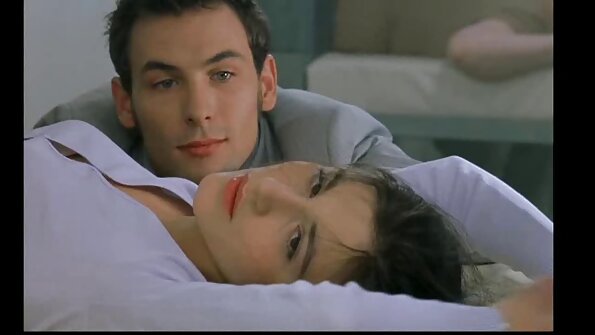 Rico näyttää pienelle blondille kuinka hän nussii kuumia valkoisia naisia