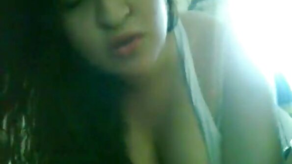 Sassy nuori tekee joogaa ja myös seksiä opettajansa kanssa